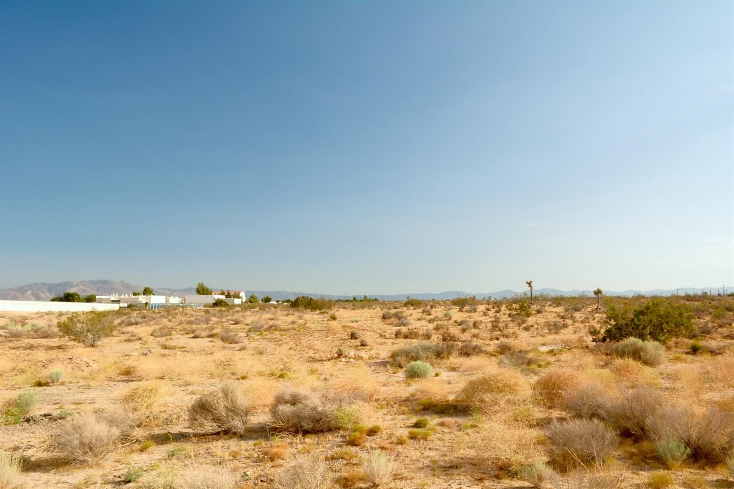 17455 Mauna Loa St, Hesperia, CA 92345